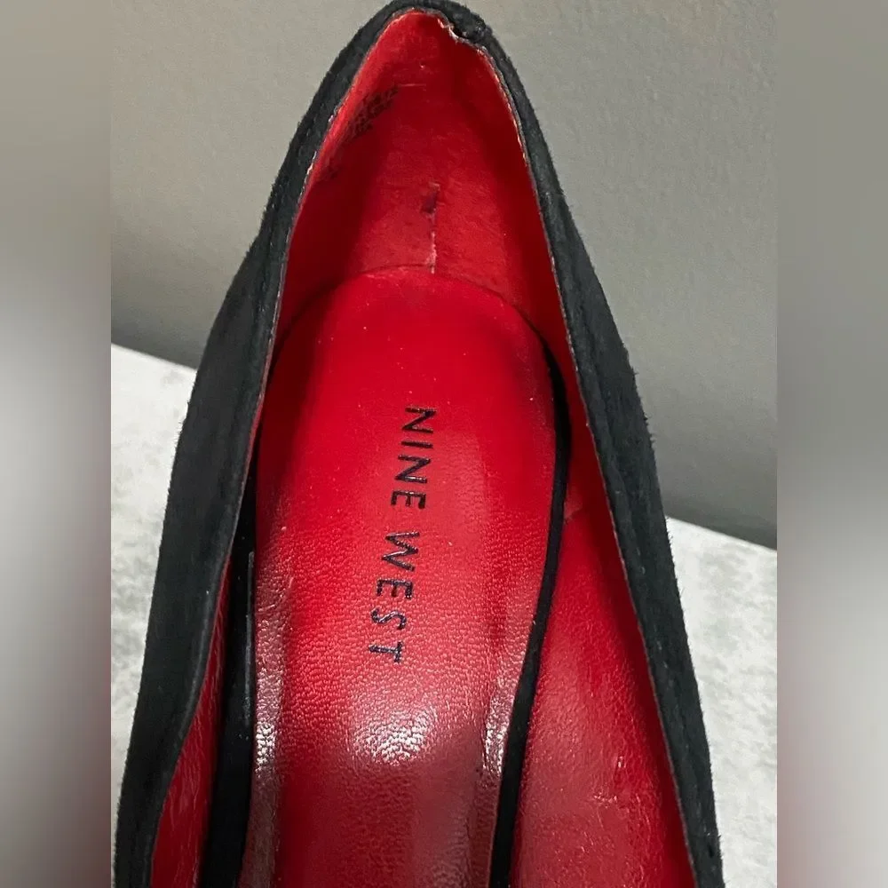 Nine West black suede wedge heels zebra print calf hair bold red lining SZ 6.5